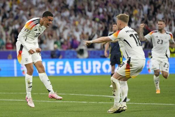 1718454779216039808.jpg 1718454773128.jpg