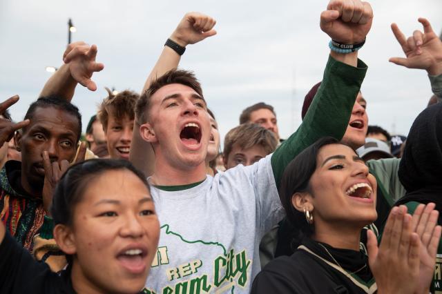 1626270106952092465.jpg 93e4cdc5-5048-416b-bdab-4c4f65182db8-mjs_bucksfans-2.jpg